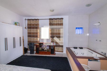 Casa à venda com 240m², 3 quartos e 8 vagas