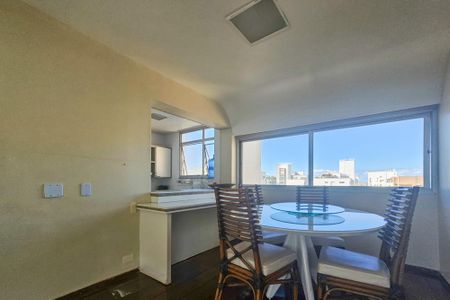 Apartamento para alugar com 135m², 2 quartos e 1 vaga Apartamento para alugar com 135m², 2 quartos e 1 vagaSala