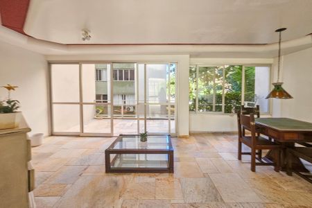 Apartamento para alugar com 135m², 2 quartos e 1 vaga Apartamento para alugar com 135m², 2 quartos e 1 vagaÁrea de Lazer