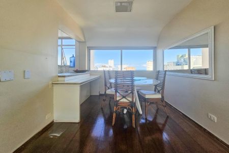 Apartamento para alugar com 135m², 2 quartos e 1 vaga Apartamento para alugar com 135m², 2 quartos e 1 vagaSala