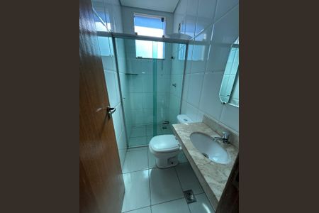 Casa à venda com 98m², 3 quartos e 2 vagas Casa à venda com 98m², 3 quartos e 2 vagasBanheiro