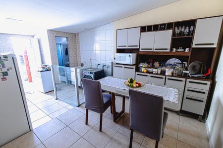 Casa para alugar com 112m², 3 quartos e 2 vagas Casa para alugar com 112m², 3 quartos e 2 vagasCozinha