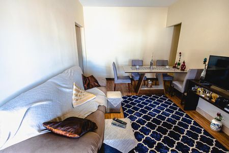 Casa para alugar com 112m², 3 quartos e 2 vagas Casa para alugar com 112m², 3 quartos e 2 vagasSala