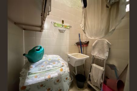 Casa à venda com 140m², 3 quartos e 1 vagaÁrea de Serviço