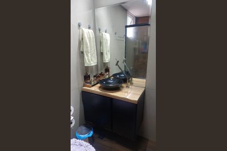 Casa à venda com 120m², 3 quartos e 2 vagasBanheiro