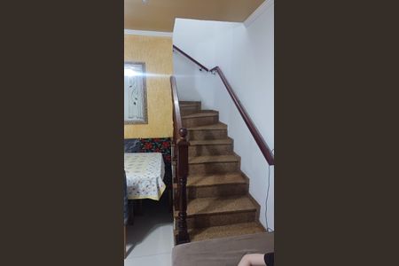 Casa à venda com 120m², 3 quartos e 2 vagasSala