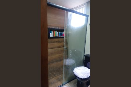 Casa à venda com 120m², 3 quartos e 2 vagasBanheiro