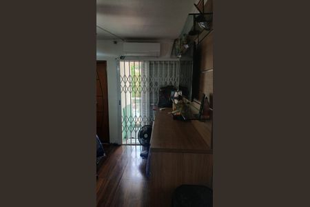 Casa à venda com 120m², 3 quartos e 2 vagasQuarto