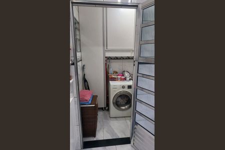 Casa à venda com 120m², 3 quartos e 2 vagasÁrea de serviço