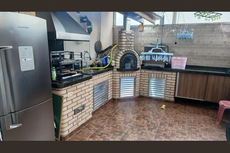 Casa à venda com 120m², 3 quartos e 2 vagasÁrea externa