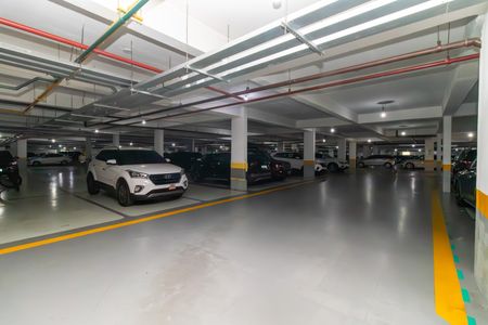 Apartamento para alugar com 346m², 7 quartos e 6 vagas Apartamento para alugar com 346m², 7 quartos e 6 vagasGaragem