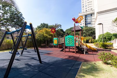 Apartamento para alugar com 346m², 7 quartos e 6 vagas Apartamento para alugar com 346m², 7 quartos e 6 vagasÁrea Comum - Playground