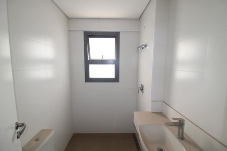 Apartamento à venda com 255m², 4 quartos e 5 vagasBanheiro da Suíte 3