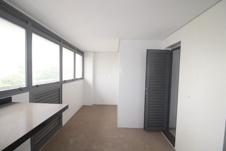 Apartamento à venda com 255m², 4 quartos e 5 vagasCozinha