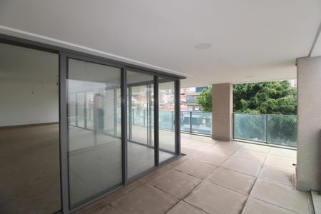 Apartamento à venda com 255m², 4 quartos e 5 vagasVaranda da Sala