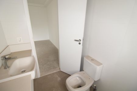 Apartamento à venda com 255m², 4 quartos e 5 vagasBanheiro da Suíte 3