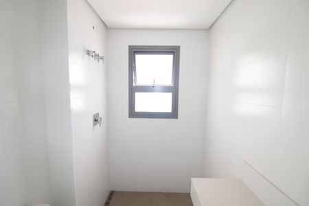 Apartamento à venda com 255m², 4 quartos e 5 vagasBanheiro da Suíte 2