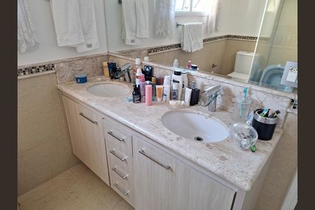 Apartamento à venda com 160m², 3 quartos e 3 vagasBanheiro/Suite 3