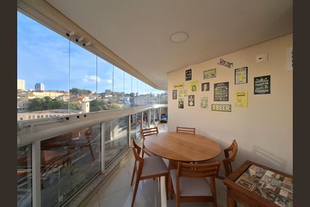 Apartamento à venda com 160m², 3 quartos e 3 vagasVaranda