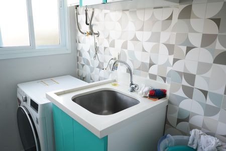 Apartamento à venda com 65m², 2 quartos e 1 vagaÁrea de Serviço