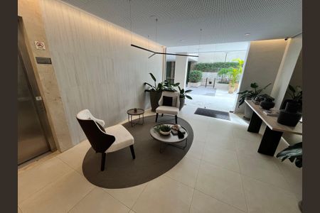 Apartamento à venda com 255m², 4 quartos e 4 vagasHall social