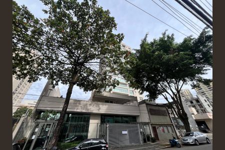 Apartamento à venda com 255m², 4 quartos e 4 vagasFachada