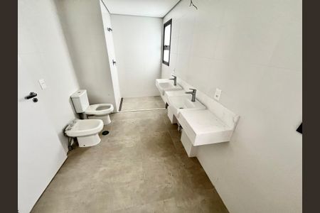 Apartamento à venda com 255m², 4 quartos e 4 vagasBanheiro da Suíte 3