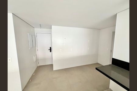 Apartamento à venda com 255m², 4 quartos e 4 vagasCozinha