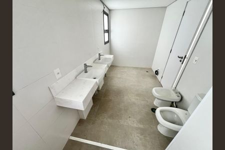 Apartamento à venda com 255m², 4 quartos e 4 vagasBanheiro da Suíte 3