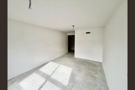 Apartamento à venda com 255m², 4 quartos e 4 vagasSuíte 3