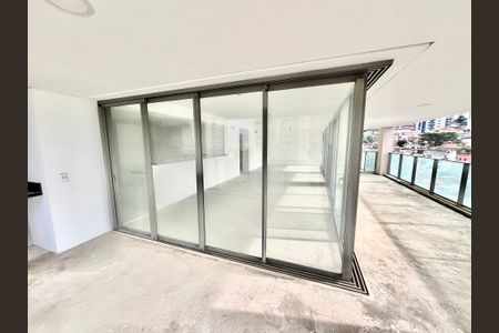 Apartamento à venda com 255m², 4 quartos e 4 vagasVaranda da Sala