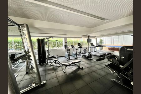 Apartamento à venda com 255m², 4 quartos e 4 vagasAcademia