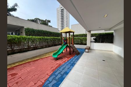 Apartamento à venda com 255m², 4 quartos e 4 vagasÁrea comum - Playground