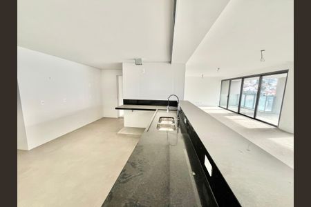 Apartamento à venda com 255m², 4 quartos e 4 vagasCozinha