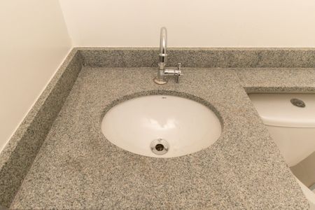 Apartamento para alugar com 46m², 2 quartos e sem vaga Apartamento para alugar com 46m², 2 quartos e sem vagaBanheiro