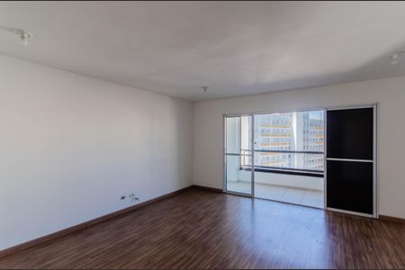 Apartamento à venda com 39m², 1 quarto e 1 vaga Apartamento à venda com 39m², 1 quarto e 1 vagaSala/Quarto