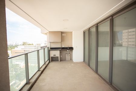Apartamento à venda com 255m², 4 quartos e 4 vagas Apartamento à venda com 255m², 4 quartos e 4 vagasVaranda