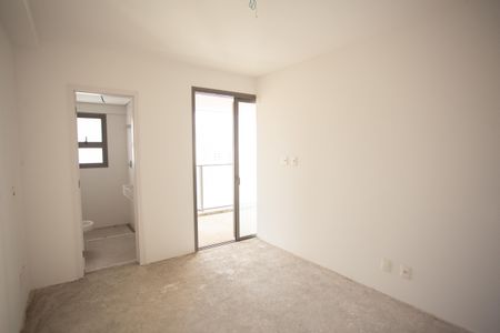 Apartamento à venda com 255m², 4 quartos e 4 vagas Apartamento à venda com 255m², 4 quartos e 4 vagasSuíte 3