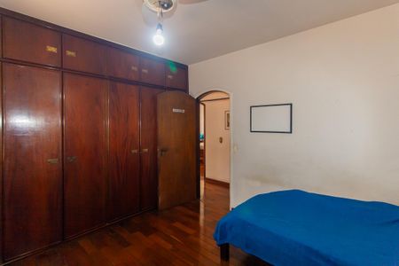 Casa à venda com 199m², 4 quartos e 4 vagasSuíte 1