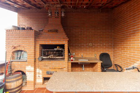 Casa à venda com 199m², 4 quartos e 4 vagasChurrasqueira