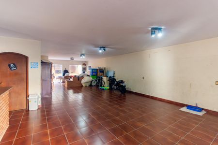 Casa à venda com 199m², 4 quartos e 4 vagasGaragem