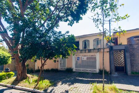 Casa à venda com 199m², 4 quartos e 4 vagasFachada