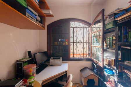 Casa à venda com 199m², 4 quartos e 4 vagasQuarto de Serviço