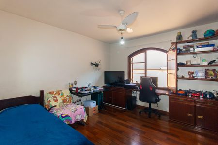 Casa à venda com 199m², 4 quartos e 4 vagasSuíte 1