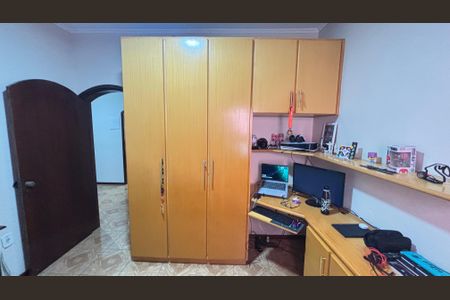 Casa à venda com 255m², 4 quartos e 3 vagas Casa à venda com 255m², 4 quartos e 3 vagasQuarto 1