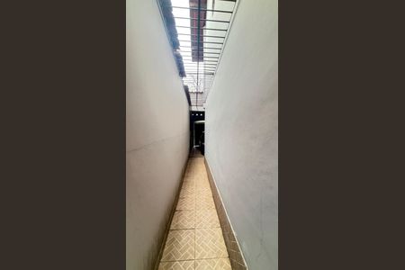 Casa à venda com 255m², 4 quartos e 3 vagas Casa à venda com 255m², 4 quartos e 3 vagasCorredor Externo