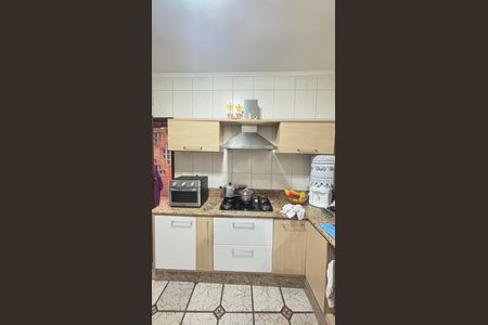 Casa à venda com 255m², 4 quartos e 3 vagas Casa à venda com 255m², 4 quartos e 3 vagasCozinha