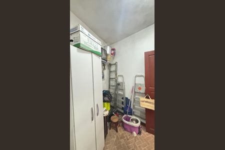 Casa à venda com 255m², 4 quartos e 3 vagas Casa à venda com 255m², 4 quartos e 3 vagasÁrea de Serviço