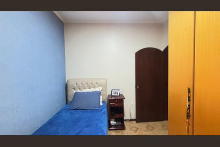 Casa à venda com 255m², 4 quartos e 3 vagas Casa à venda com 255m², 4 quartos e 3 vagasQuarto 1