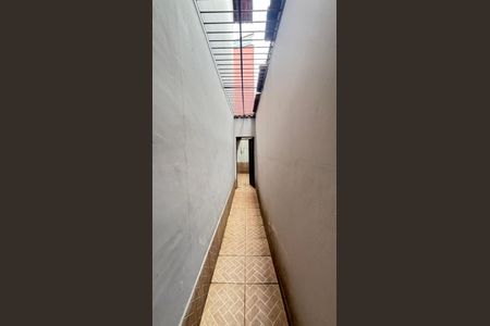 Casa à venda com 255m², 4 quartos e 3 vagas Casa à venda com 255m², 4 quartos e 3 vagasCorredor Externo